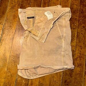 Khaki American eagle shorts